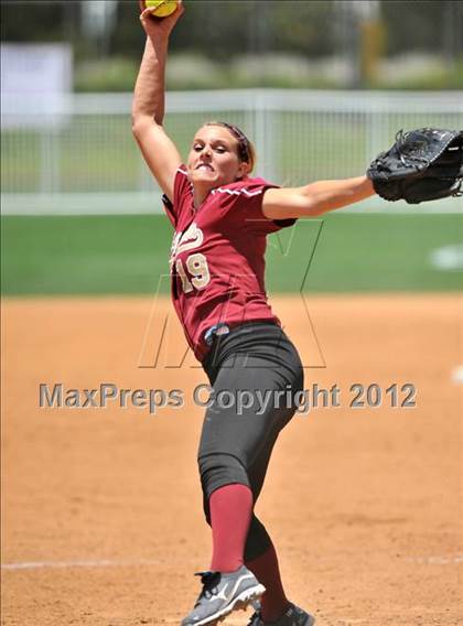Thumbnail 2 in La Canada vs. Beaumont (CIF SS D5 Final) photogallery.