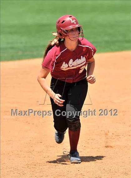Thumbnail 2 in La Canada vs. Beaumont (CIF SS D5 Final) photogallery.
