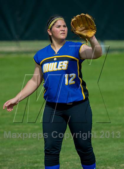 Thumbnail 1 in Alamo Heights vs Brennan (NISD Softball Tournament) photogallery.