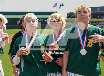 Thumbnail 1 in Boyd vs. Wall (UIL 3A Baseball State Final Medal Ceremony) photogallery.