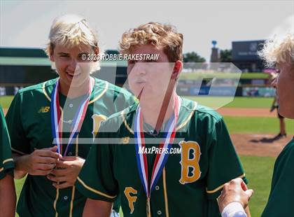 Thumbnail 3 in Boyd vs. Wall (UIL 3A Baseball State Final Medal Ceremony) photogallery.