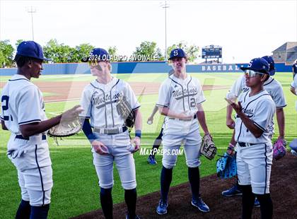 Thumbnail 1 in Garland @ Sachse photogallery.