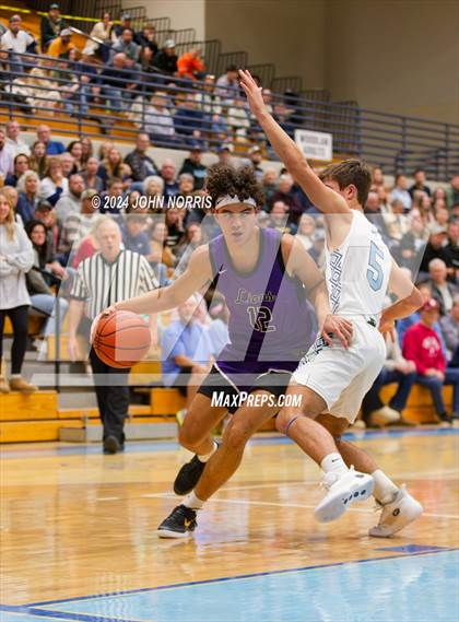 Thumbnail 3 in Leo @ Woodlan photogallery.