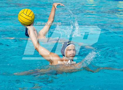 Thumbnail 2 in Arroyo Grande vs. Dos Pueblos photogallery.