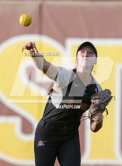 Thumbnail 2 in Salpointe Catholic vs. Coconino (AIA 4A Final) photogallery.