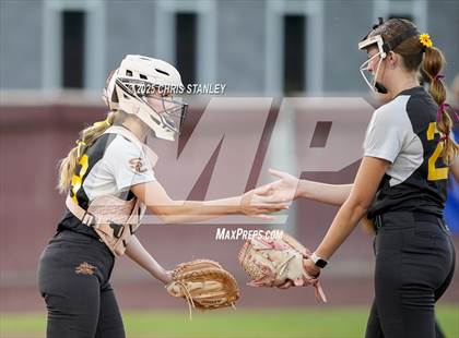 Thumbnail 1 in Salpointe Catholic vs. Coconino (AIA 4A Final) photogallery.