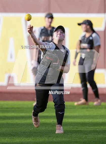 Thumbnail 1 in Salpointe Catholic vs. Coconino (AIA 4A Final) photogallery.
