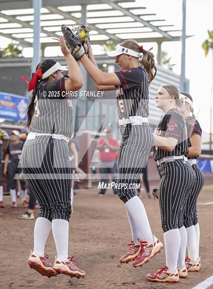Thumbnail 1 in Salpointe Catholic vs. Coconino (AIA 4A Final) photogallery.