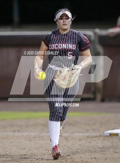 Thumbnail 2 in Salpointe Catholic vs. Coconino (AIA 4A Final) photogallery.
