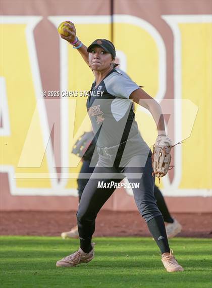 Thumbnail 1 in Salpointe Catholic vs. Coconino (AIA 4A Final) photogallery.