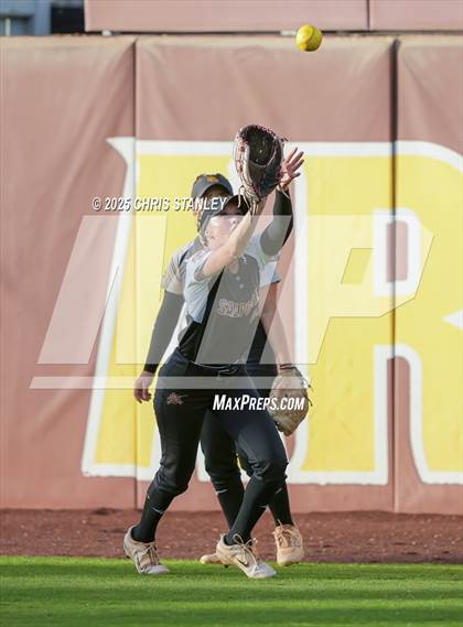 Thumbnail 1 in Salpointe Catholic vs. Coconino (AIA 4A Final) photogallery.