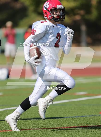 Thumbnail 2 in Elsinore Tigers vs Beckman Patriots photogallery.
