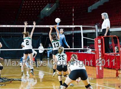 Thumbnail 3 in North Carolina School of Science & Math vs. North Stokes (NCHSAA 1A Final) photogallery.