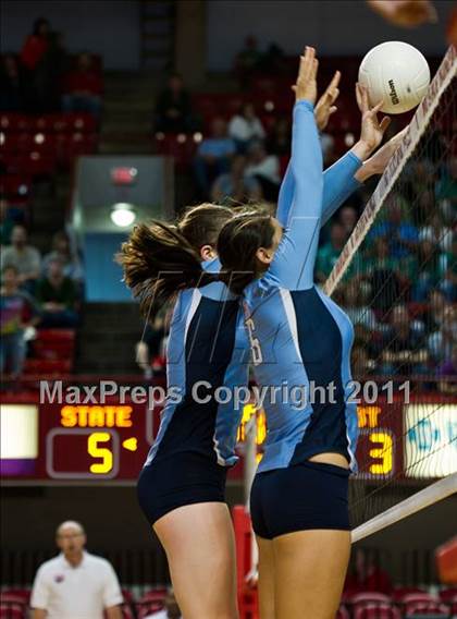 Thumbnail 2 in North Carolina School of Science & Math vs. North Stokes (NCHSAA 1A Final) photogallery.