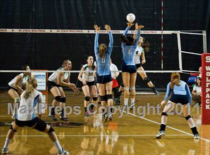 Thumbnail 2 in North Carolina School of Science & Math vs. North Stokes (NCHSAA 1A Final) photogallery.