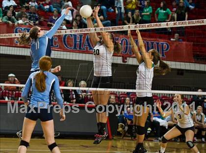 Thumbnail 3 in North Carolina School of Science & Math vs. North Stokes (NCHSAA 1A Final) photogallery.