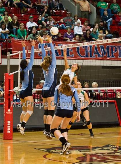 Thumbnail 1 in North Carolina School of Science & Math vs. North Stokes (NCHSAA 1A Final) photogallery.