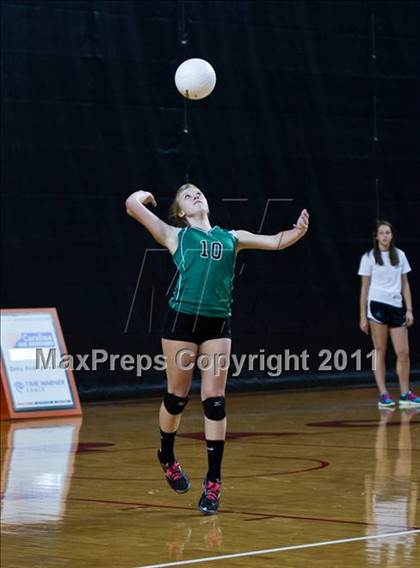 Thumbnail 3 in North Carolina School of Science & Math vs. North Stokes (NCHSAA 1A Final) photogallery.