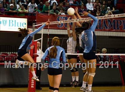 Thumbnail 1 in North Carolina School of Science & Math vs. North Stokes (NCHSAA 1A Final) photogallery.