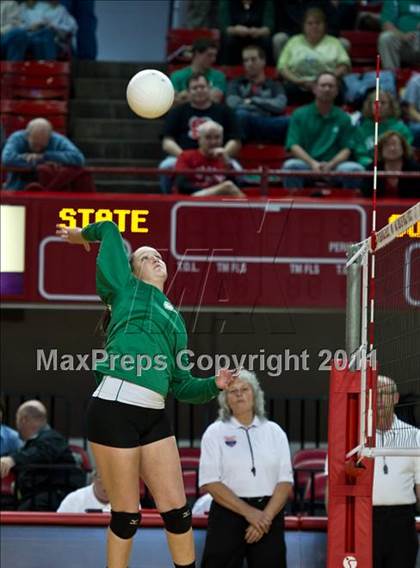 Thumbnail 2 in North Carolina School of Science & Math vs. North Stokes (NCHSAA 1A Final) photogallery.