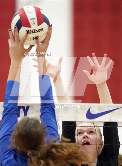 Thumbnail 1 in Langley @ Alexandria City (VHSL Class 6 Quarterfinal) photogallery.