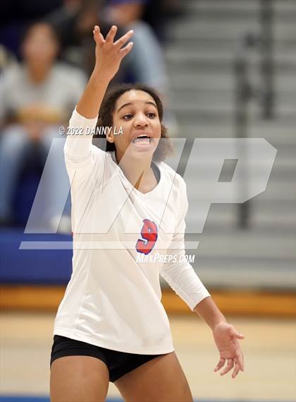 Thumbnail 3 in Langley @ Alexandria City (VHSL Class 6 Quarterfinal) photogallery.