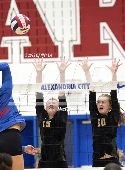 Thumbnail 2 in Langley @ Alexandria City (VHSL Class 6 Quarterfinal) photogallery.