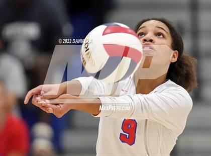 Thumbnail 3 in Langley @ Alexandria City (VHSL Class 6 Quarterfinal) photogallery.