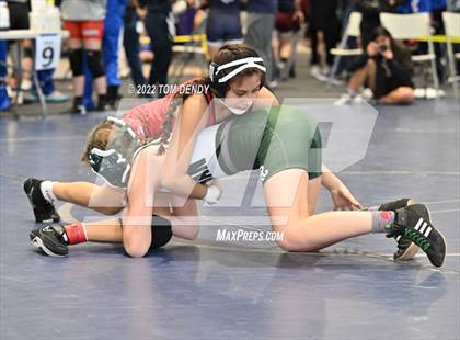 Thumbnail 1 in 26th Annual Doc Hess Women's Classic photogallery.