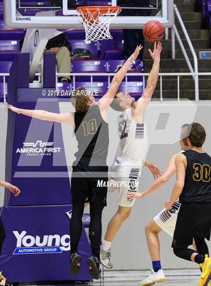 Thumbnail 1 in Corner Canyon vs. Wasatch (UHSAA 5A First Round) photogallery.