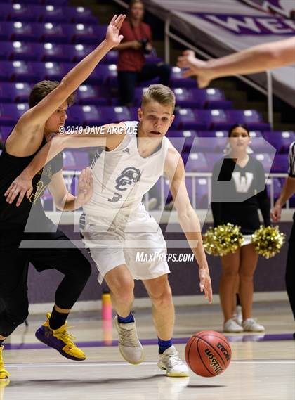 Thumbnail 1 in Corner Canyon vs. Wasatch (UHSAA 5A First Round) photogallery.