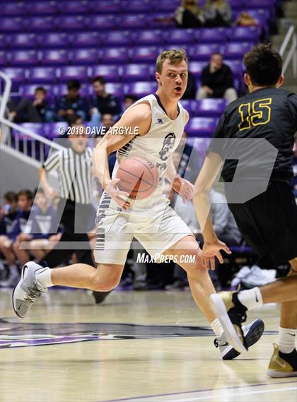 Thumbnail 3 in Corner Canyon vs. Wasatch (UHSAA 5A First Round) photogallery.