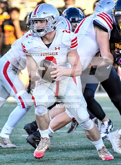 Thumbnail 1 in Fairfax vs. Ferndale (DIV 7-AA CIF State Championship) photogallery.
