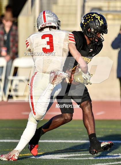 Thumbnail 1 in Fairfax vs. Ferndale (DIV 7-AA CIF State Championship) photogallery.