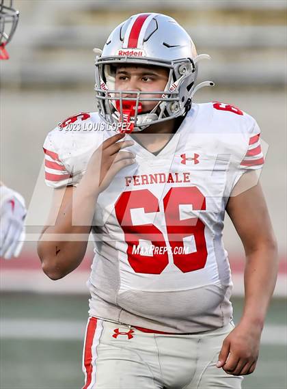 Thumbnail 1 in Fairfax vs. Ferndale (DIV 7-AA CIF State Championship) photogallery.