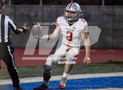 Thumbnail 3 in Fairfax vs. Ferndale (DIV 7-AA CIF State Championship) photogallery.