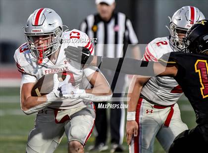 Thumbnail 2 in Fairfax vs. Ferndale (DIV 7-AA CIF State Championship) photogallery.