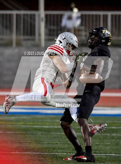 Thumbnail 2 in Fairfax vs. Ferndale (DIV 7-AA CIF State Championship) photogallery.