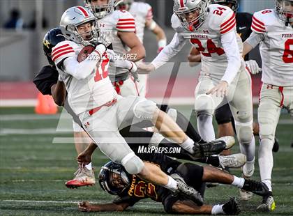 Thumbnail 3 in Fairfax vs. Ferndale (DIV 7-AA CIF State Championship) photogallery.