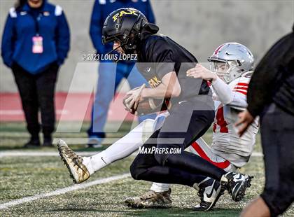 Thumbnail 2 in Fairfax vs. Ferndale (DIV 7-AA CIF State Championship) photogallery.
