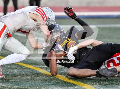 Thumbnail 3 in Fairfax vs. Ferndale (DIV 7-AA CIF State Championship) photogallery.