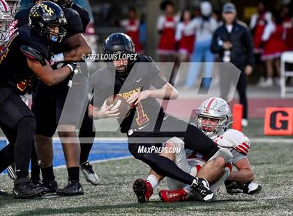 Thumbnail 2 in Fairfax vs. Ferndale (DIV 7-AA CIF State Championship) photogallery.