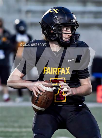 Thumbnail 2 in Fairfax vs. Ferndale (DIV 7-AA CIF State Championship) photogallery.