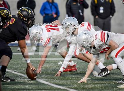 Thumbnail 1 in Fairfax vs. Ferndale (DIV 7-AA CIF State Championship) photogallery.