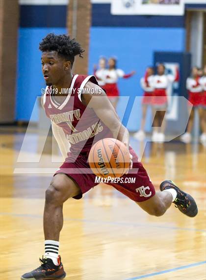 Thumbnail 2 in Trinity Catholic vs. Alton photogallery.
