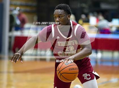 Thumbnail 3 in Trinity Catholic vs. Alton photogallery.
