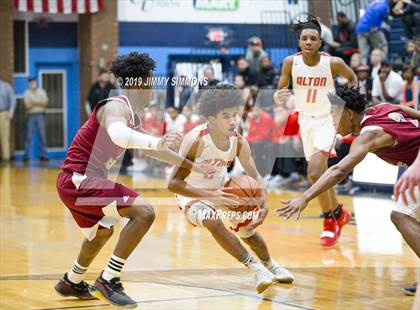 Thumbnail 2 in Trinity Catholic vs. Alton photogallery.
