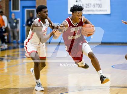 Thumbnail 2 in Trinity Catholic vs. Alton photogallery.