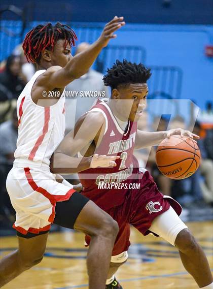 Thumbnail 3 in Trinity Catholic vs. Alton photogallery.