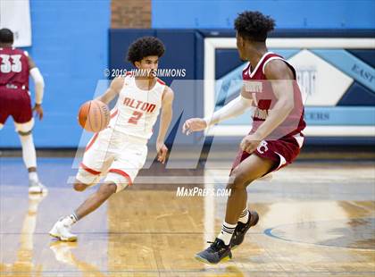 Thumbnail 3 in Trinity Catholic vs. Alton photogallery.